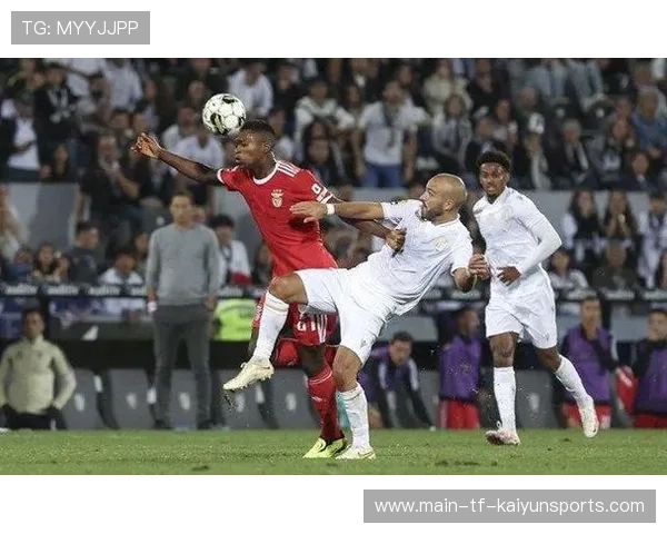 本菲卡盯内马尔式技术组合：未来超级巨星的潜力之路