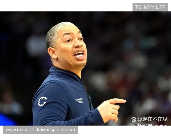 快船被逆转，泰伦卢战术布置饱受质疑，泰伦卢什么时候去的快船